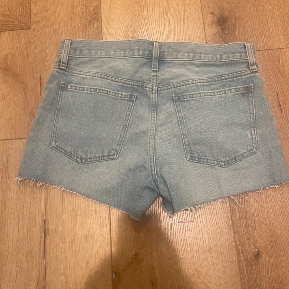 Shorts - Picture 7 of 9